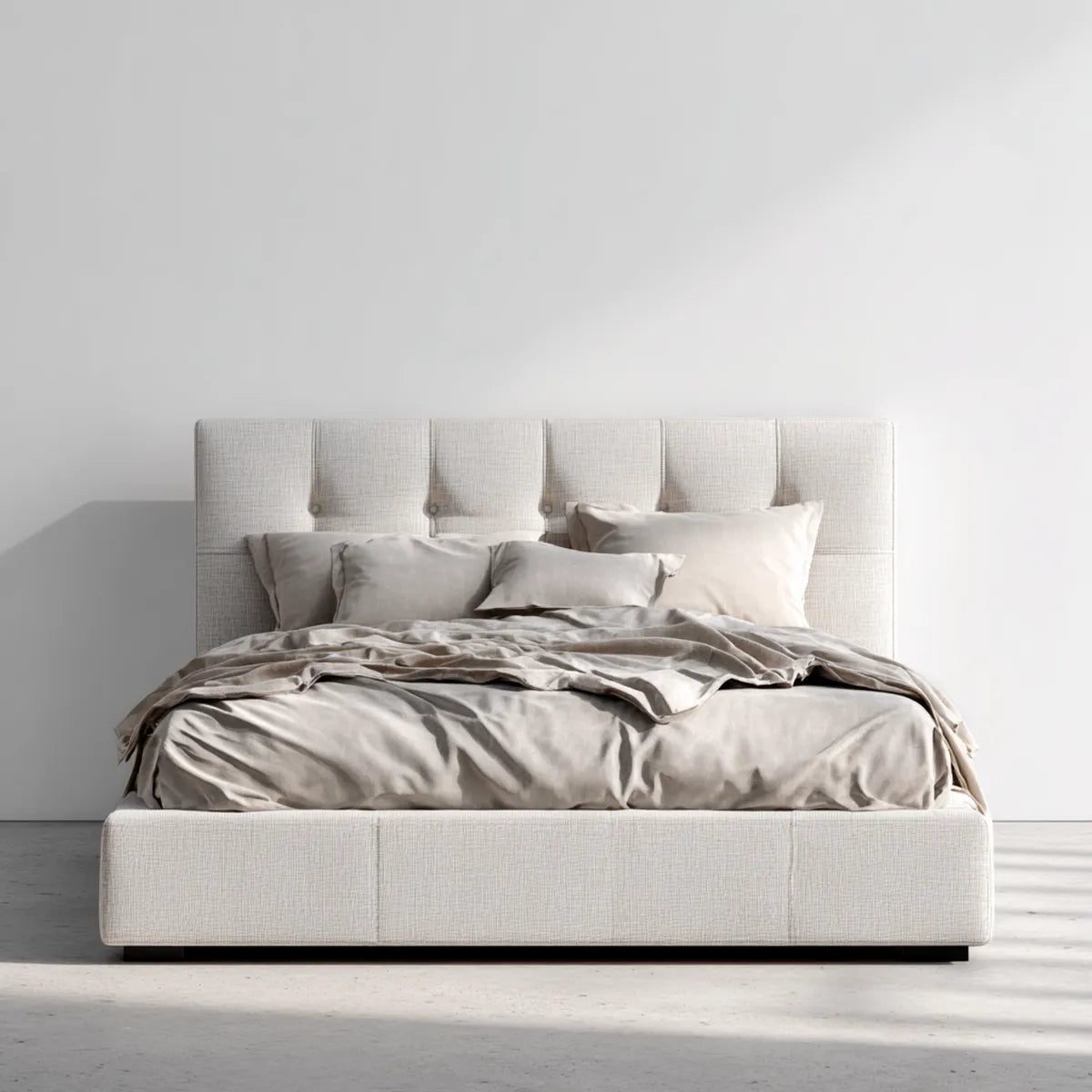 Polsterbett Doppelbett Cremeweiß 180 x 200 cm mit Polyesterbezug und gepolstertem Kopfteil